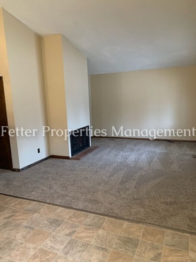 Foto del edificio - 6566 Heathervale Ct