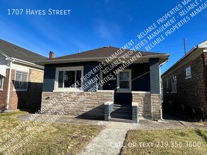 Building Photo - 1707 Hayes St