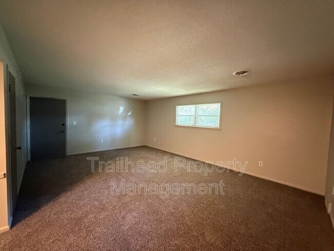 Foto del edificio - 745 S Hickory St
