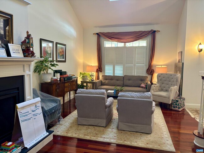 Foto del edificio - 836 Colridge Dr