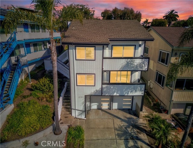 Building Photo - 231 W Escalones