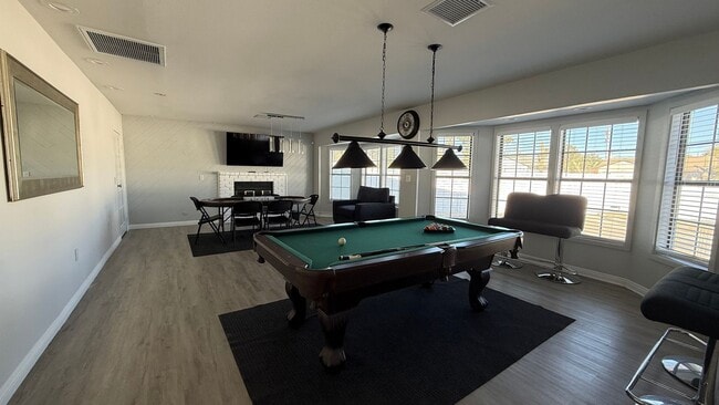 Building Photo - Furnished Ranch-Style Home with Casita – O...