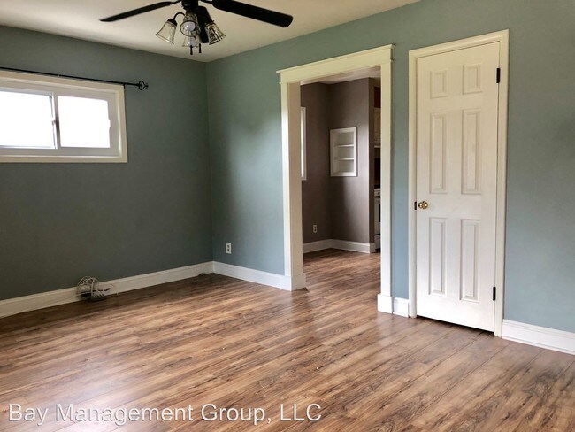Building Photo - 2 br, 1 bath House - 5612 Tramore Rd