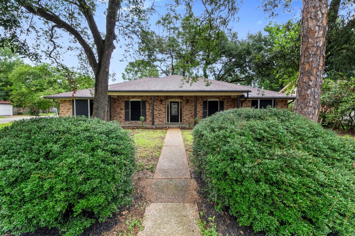 Foto principal - 2101 Lamar Dr