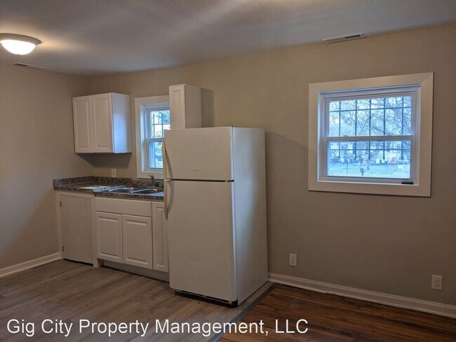 Building Photo - 2 br, 1 bath House - 3002 5th Ave