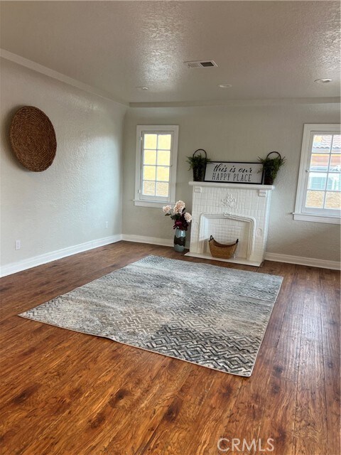 Foto del edificio - 317 E 220th St