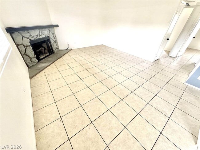 Building Photo - 1608 Burningwood Ln