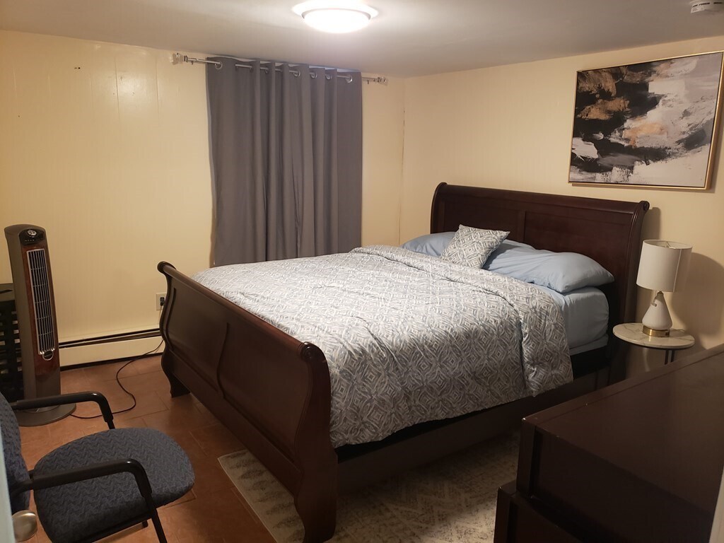 11A Sachem St Unit 1, Lynn, MA 01902 Room for Rent in Lynn, MA