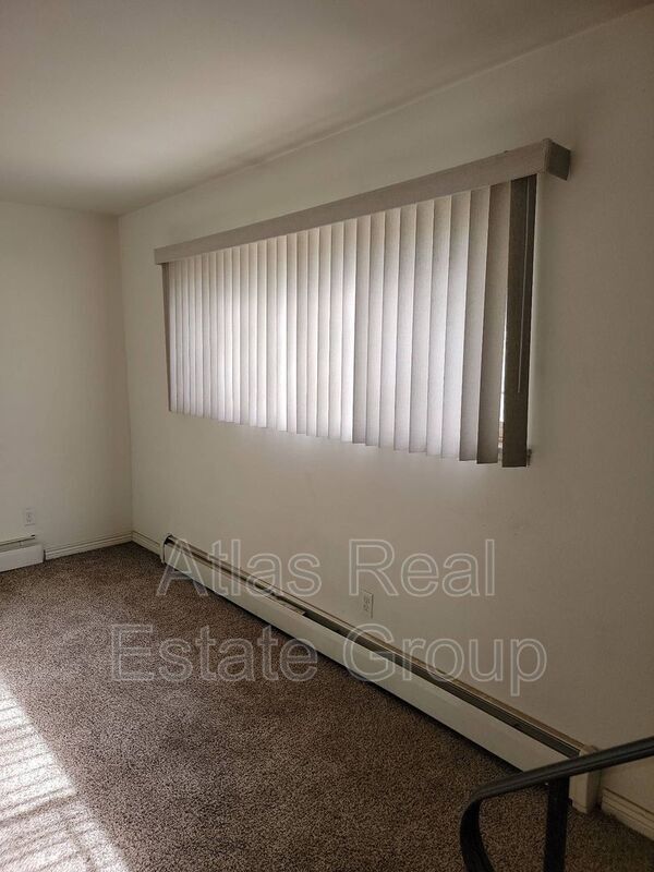 Foto del edificio - 3330 Glenarm Rd