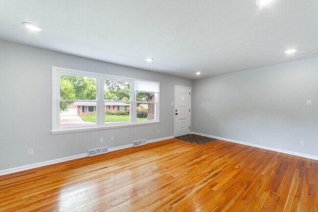 Building Photo - 1408 Mary Lee Dr