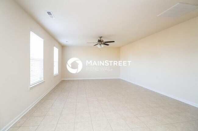 Foto del edificio - 4 Bedroom Pet-Friendly Home in Murfreesboro, TN with Main Street Renewal