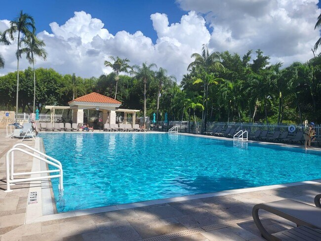 Foto del edificio - 4555 NW 99th Ave