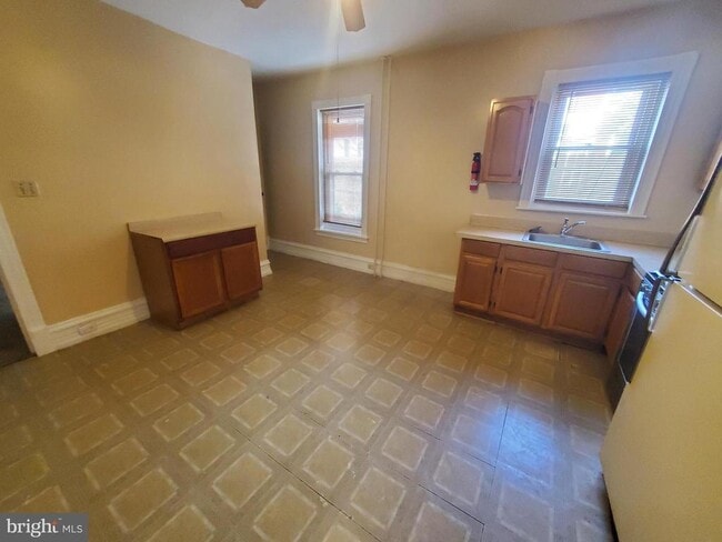 Building Photo - 638 N 2nd St