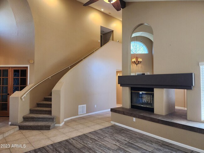 Foto del edificio - 6435 E Redmont Dr