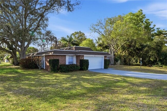 Foto del edificio - 2195 43rd Ave