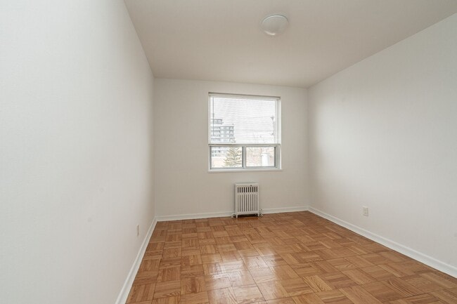 Building Photo - 27 Paxtonia Blvd