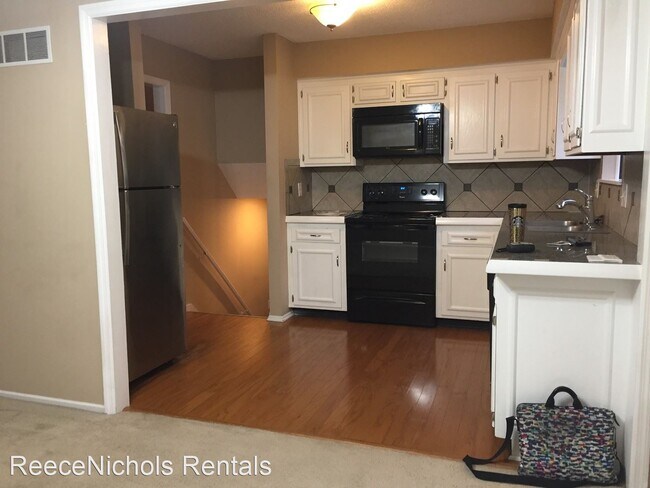 Building Photo - 3 br, 2.5 bath House - 16424 W. 124th Street