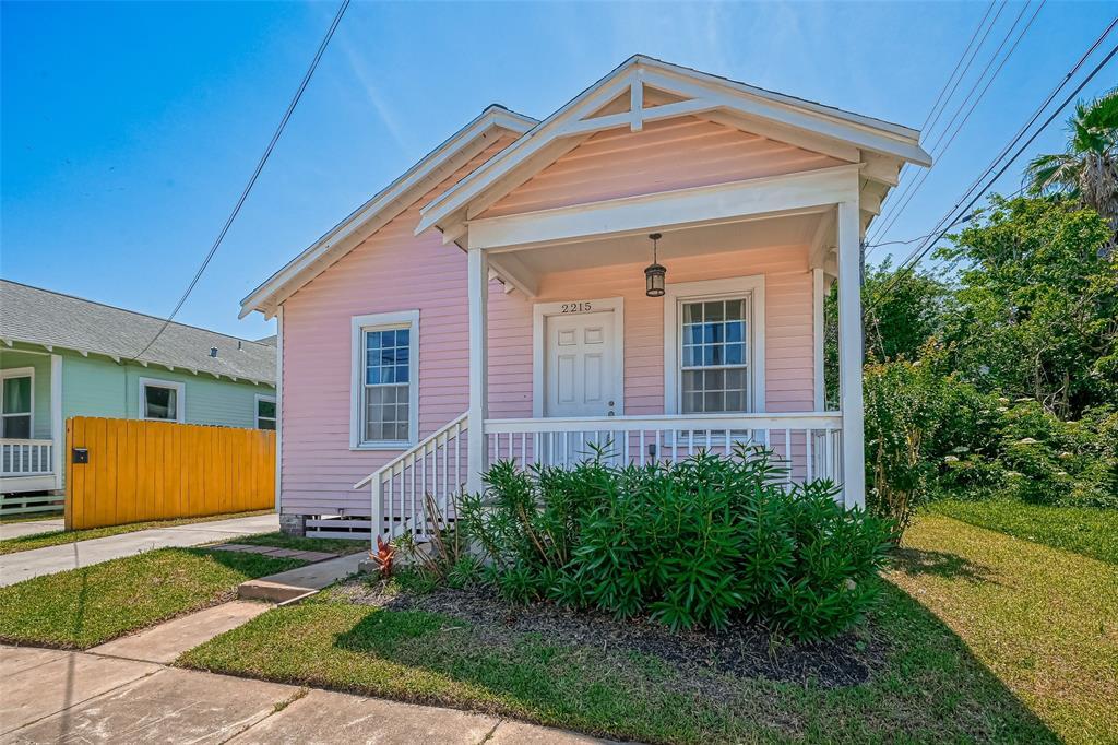 Primary Photo - 2215 45th St