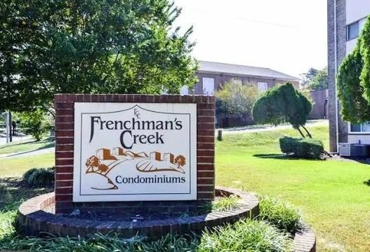 Foto del edificio - 7609 Fontainebleau Dr