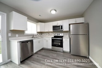 Building Photo - 210 Arlington Way