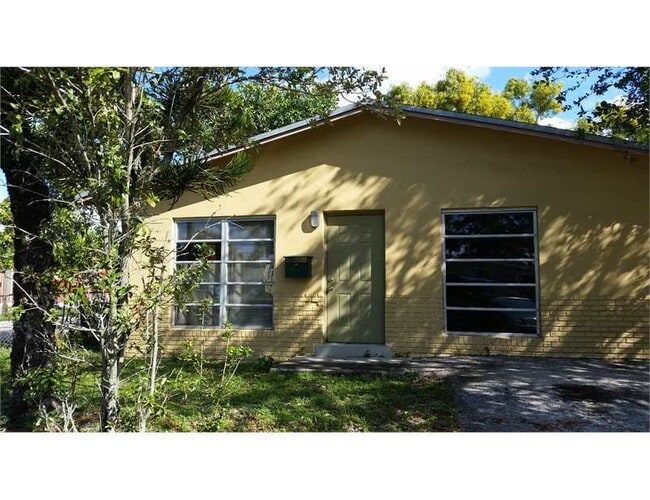 Building Photo - 844 NW 12th St