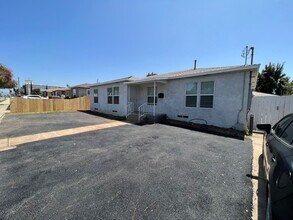 Building Photo - 516 E St
