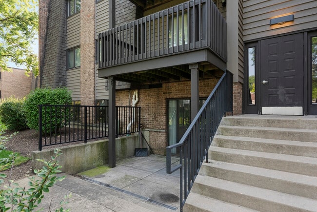 Foto del edificio - 1420 Stonebridge Cir