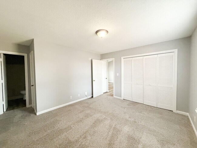 Foto del edificio - 3 Bedroom 2 Bathroom Home!