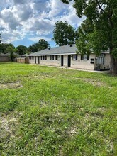 Building Photo - 924 Deslonde St
