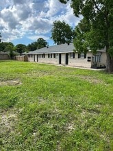 Building Photo - 924 Deslonde St
