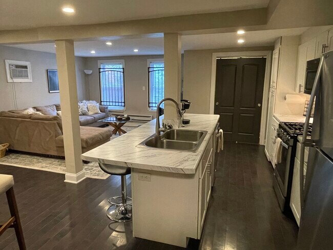 Foto del edificio - 2509 N Halsted St