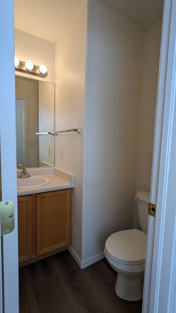Foto del edificio - 3 BED/2.5 BATH TOWNHOME IN UNIVERSITY VILL...