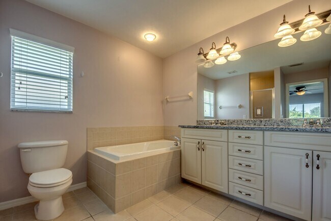 Foto del edificio - COMING SOON! 3 bedroom 2 bathroom single f...