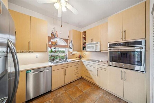 Photo - 9008 Collins Ave cu-402 Apartment