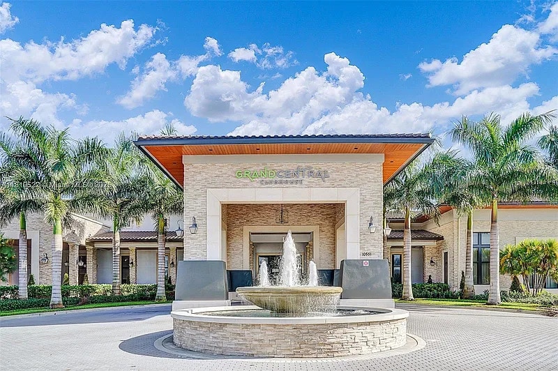Foto principal - 10630 NW 88th St