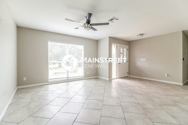Building Photo - 4 Bedroom Pet-Friendly Home in Valrico, FL...