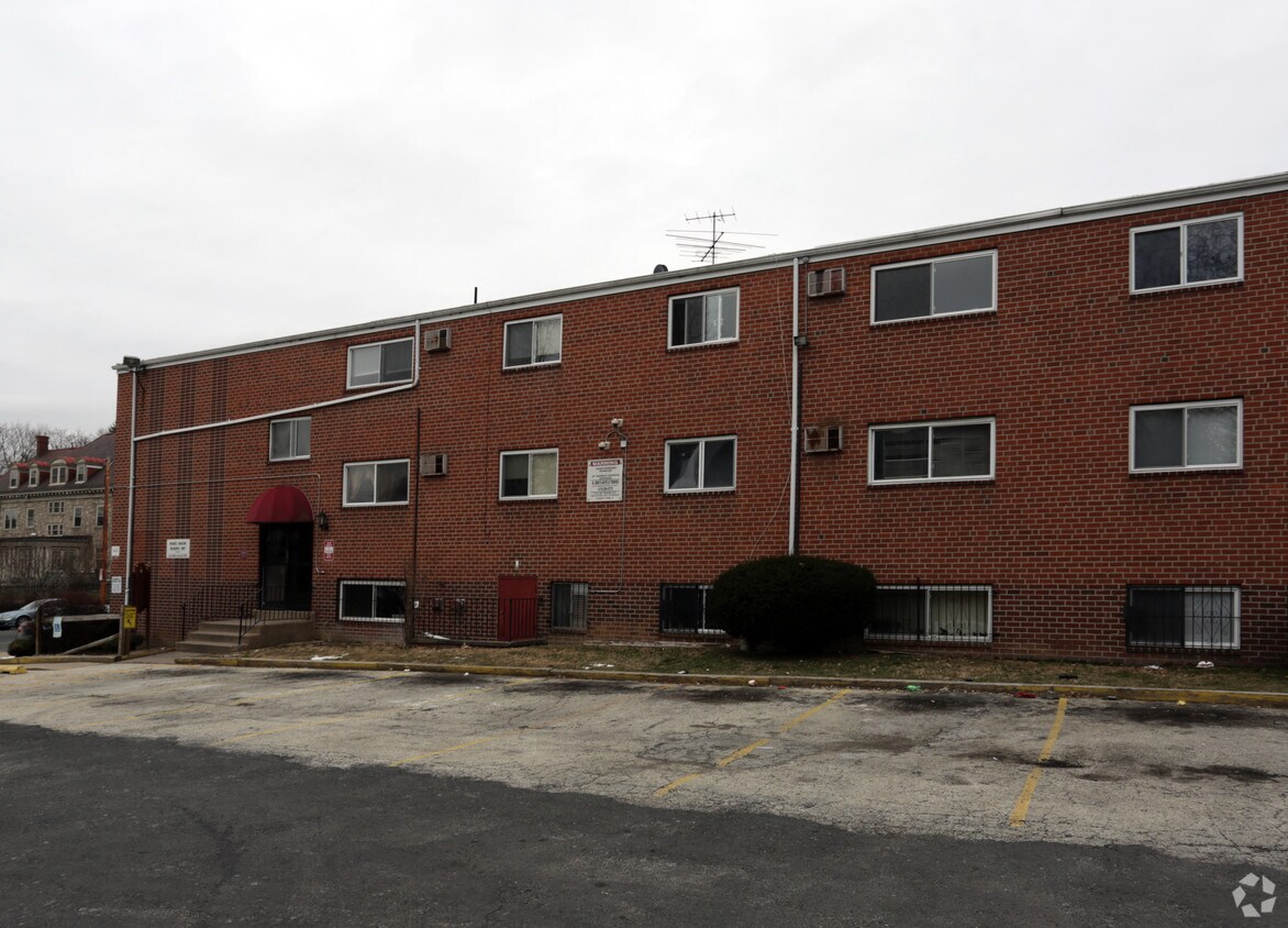 Wayne Court Apartments Apartments in Philadelphia, PA