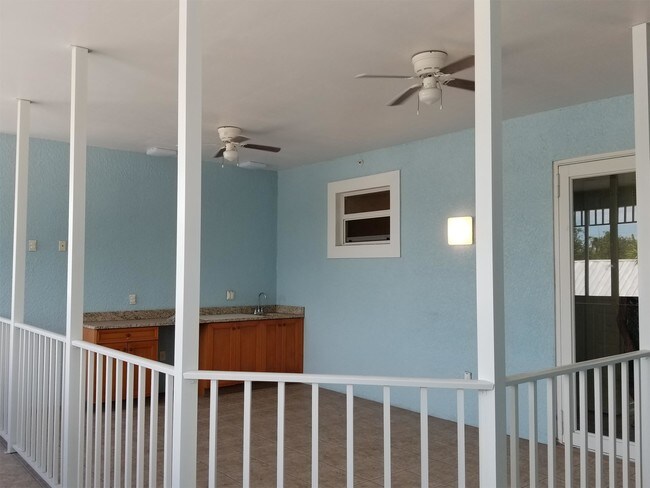 Foto del edificio - 3431 Bonita Beach Rd SW