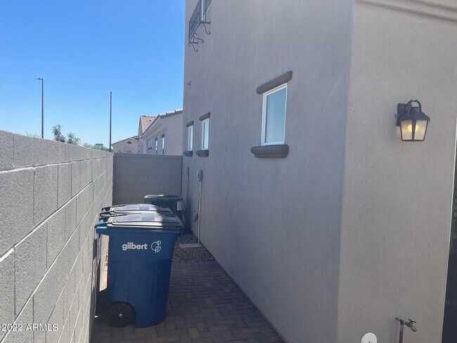 Foto del edificio - 2462 E Lovebird Ln