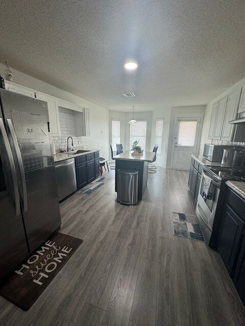 Foto del edificio - 4700 Lloyd Dr