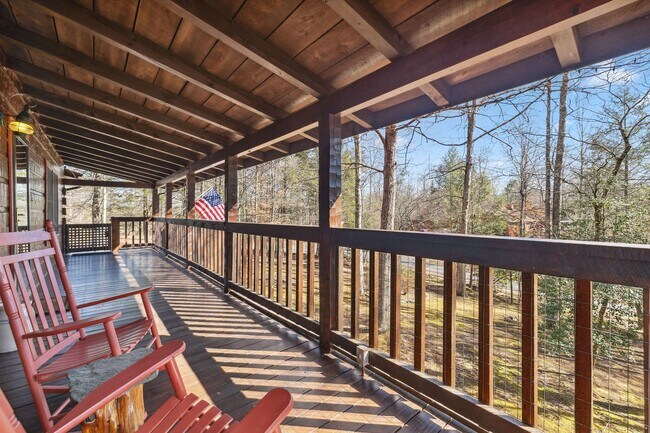 Building Photo - Sevierville 37862 -  3 bedroom, 2 bath apa...