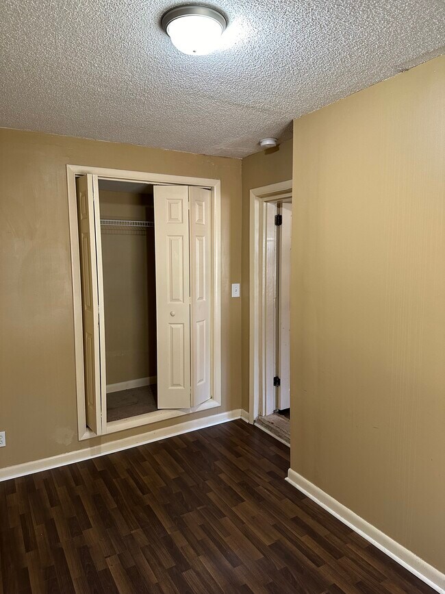 Tercer dormitorio/oficina - 1340 Lorenzo Dr SW