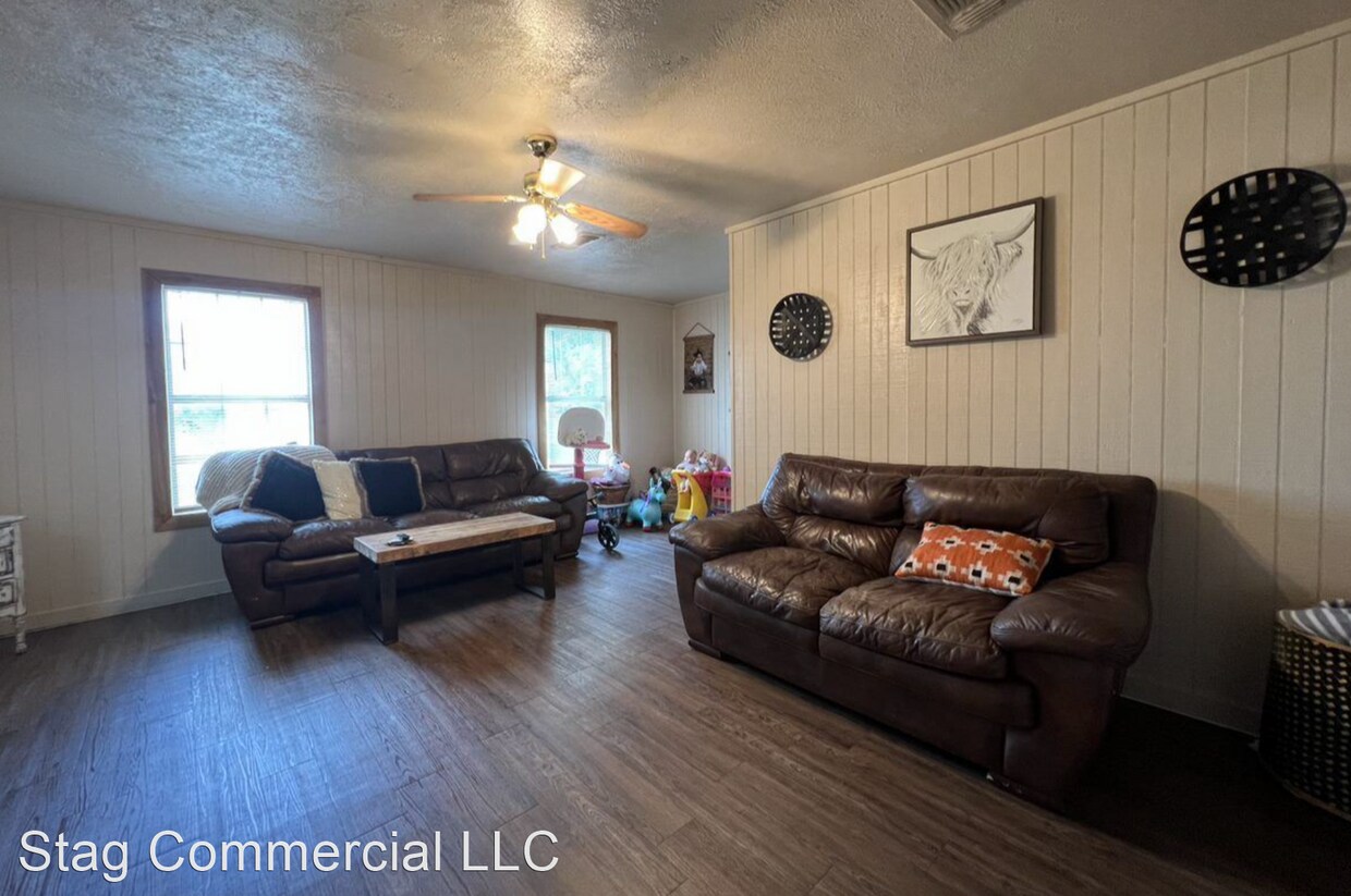 206 W Bailey St, Ponder, TX 76259 House Rental in Ponder, TX