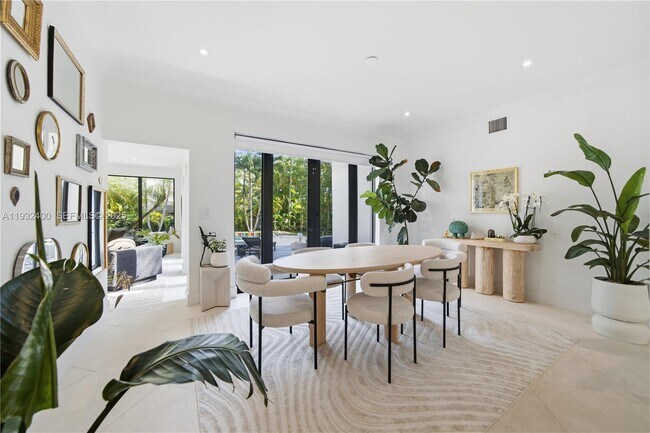 Foto del edificio - 2489 Meridian Ave