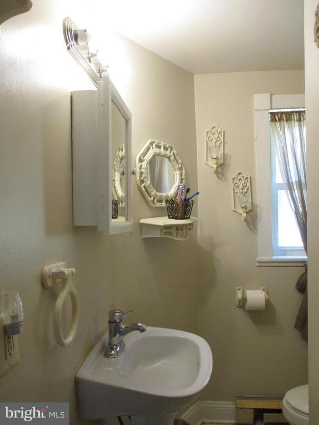 13 N Maryland Ave Unit 2, Brunswick, MD 21716 Apartment for Rent in