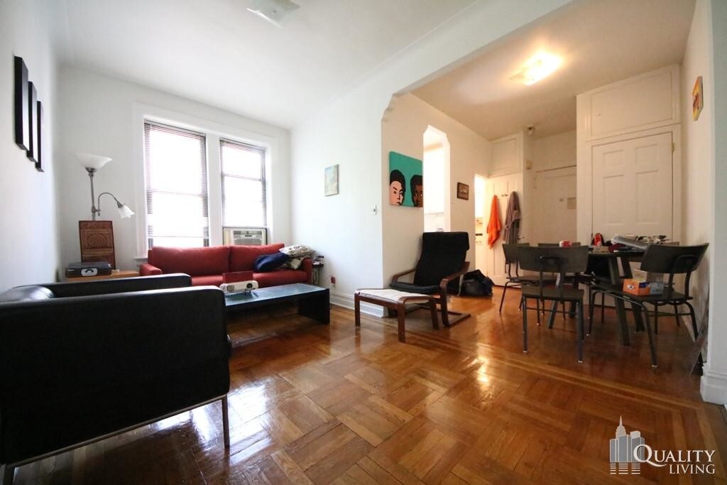 Living room - 199 Bleecker St