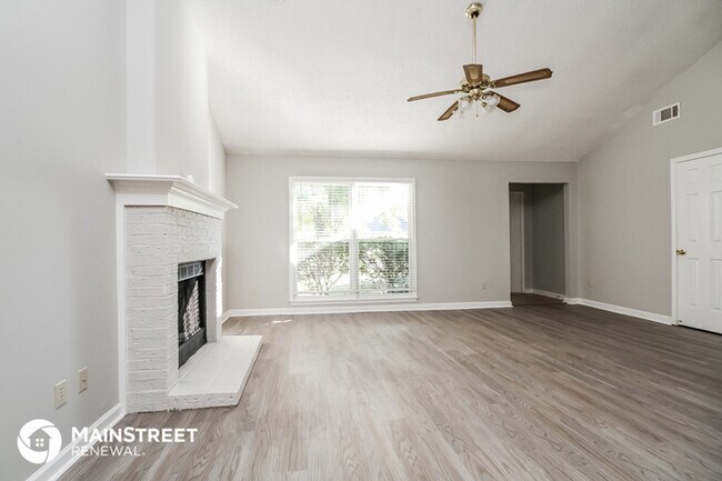 Building Photo - 2669 Bay Pointe Cir W