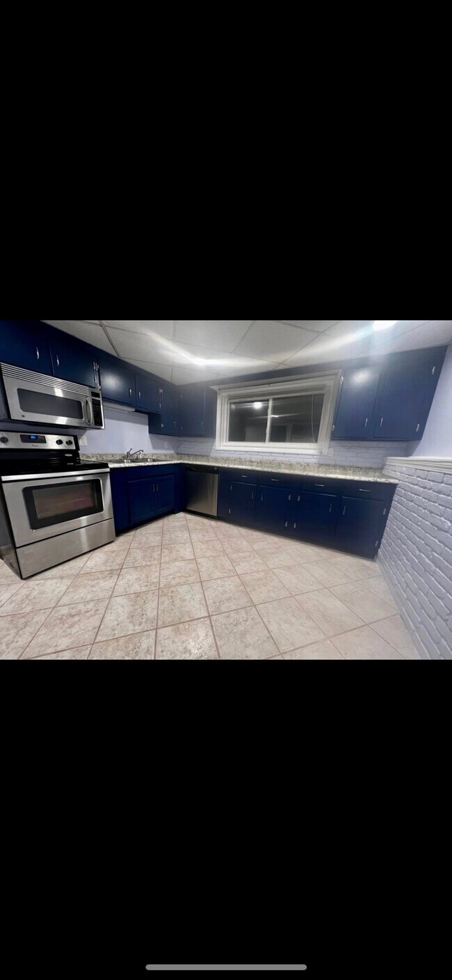 Foto del edificio - 6 1/2 Floyd Rd