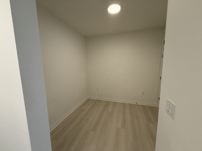 Foto del edificio - 5587 Millenia Blvd