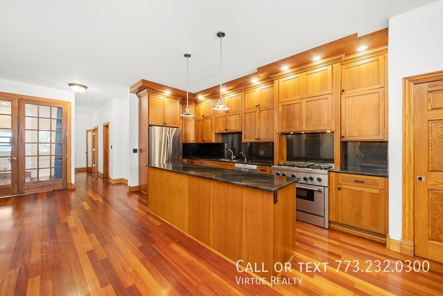 Primary Photo - Historic Home in the Heart of Pilsen FOR RENT